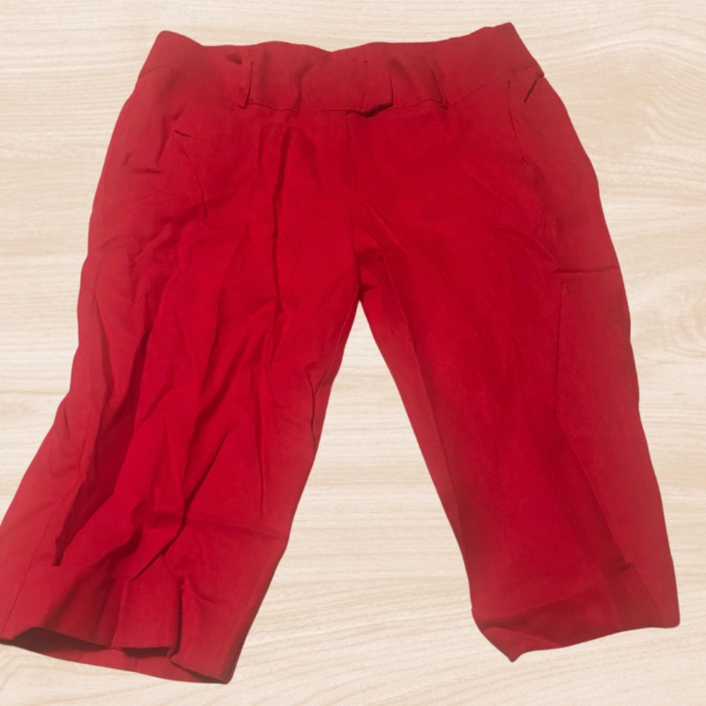 Atmosphere Shorts Women 2007 Red Size 12 VGC
